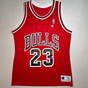 Vintage Chicago Bulls Jersey Mens Medium Red NBA Basketball Jordan 23 Champion